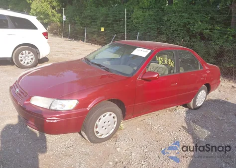1998 Toyota Camry Le z USA, uszkodzony, nr VIN JT2BG22K4W0206938